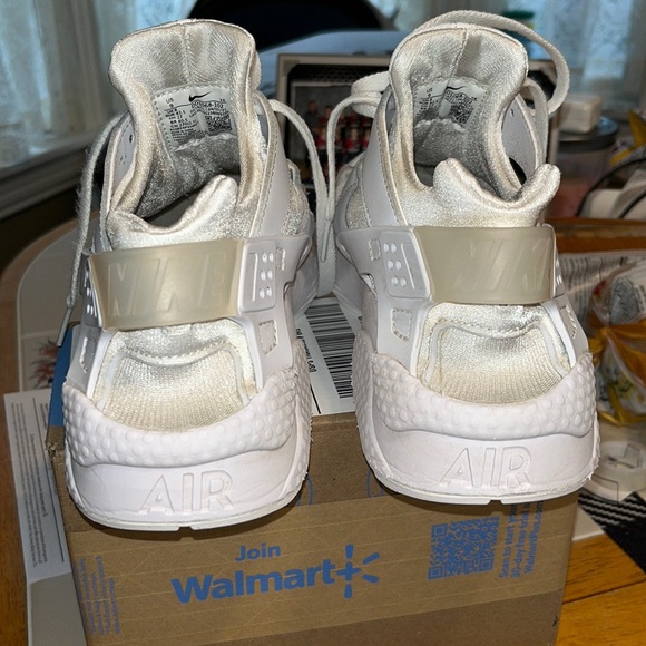 Nike Air Huarache / All White - Picture 2 of 7